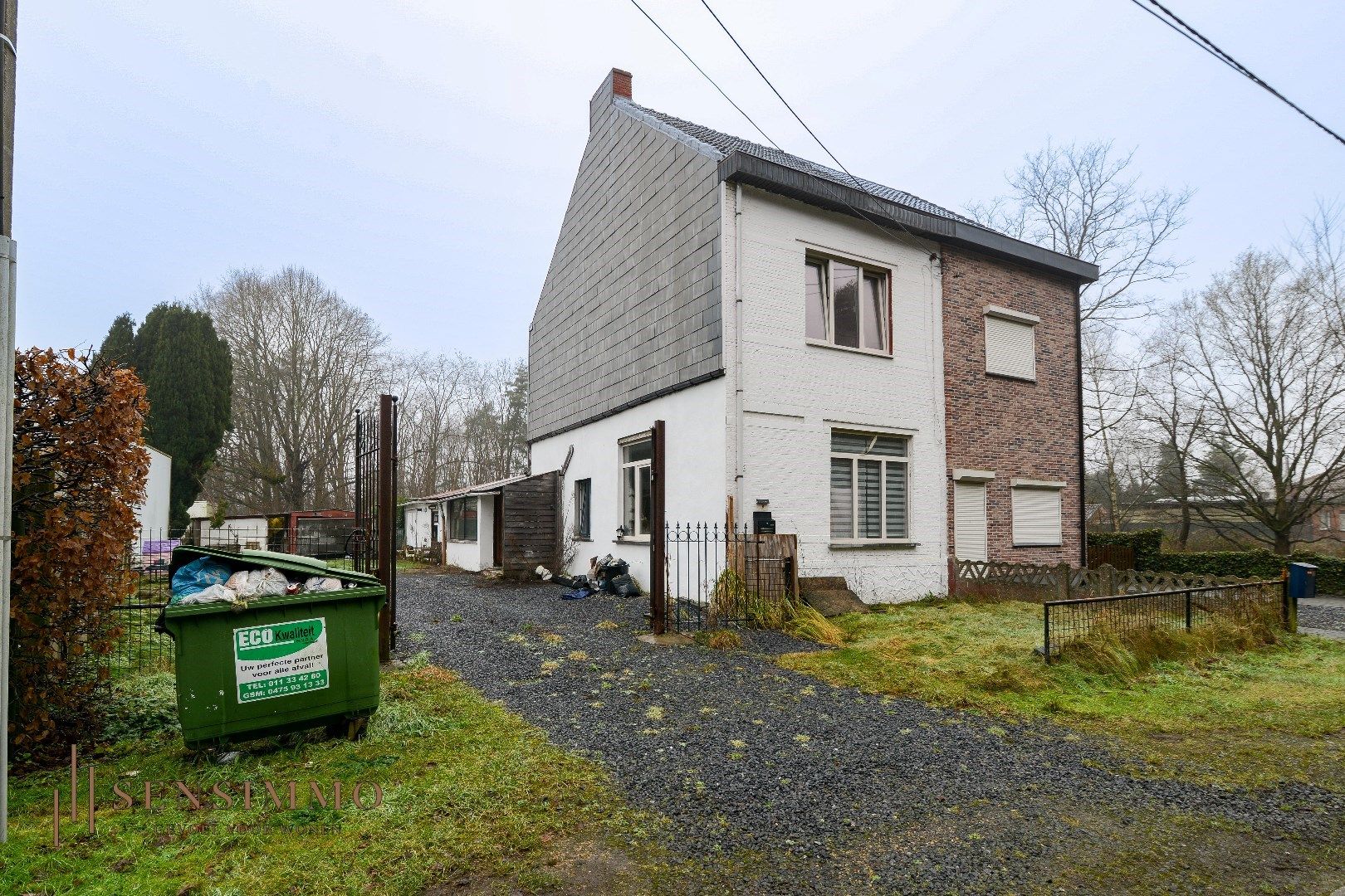 Halfopen bebouwing met potentieel op toplocatie in Leopoldsburg! foto 2