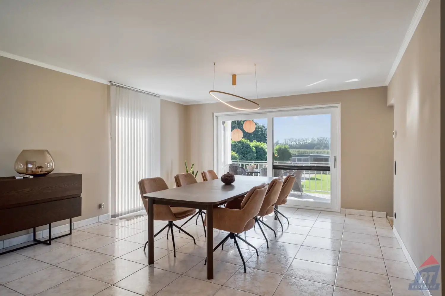 Ruime gelijkvloerse woning op een prachtig perceel van 35a 50ca met weide en stal in Alken foto 6
