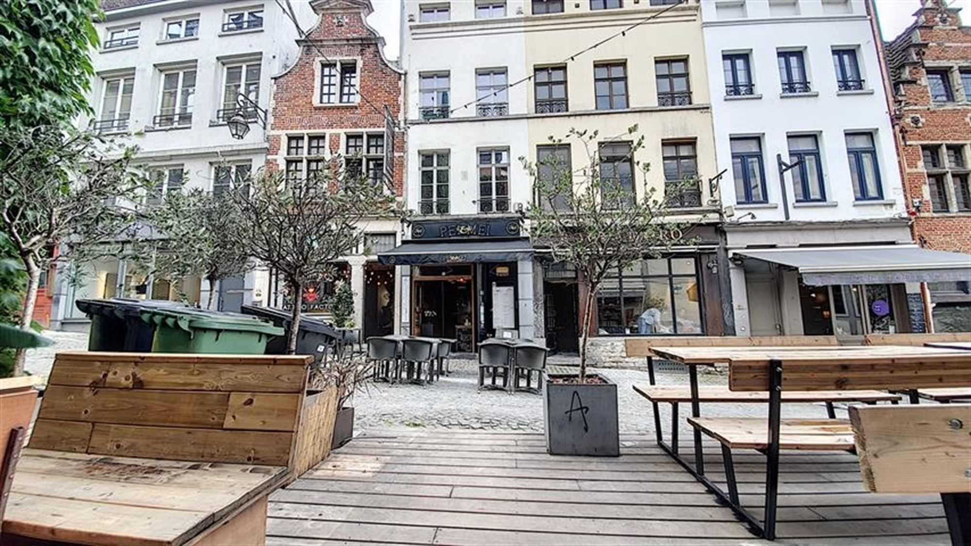 BRUSSEL / In historische Zavel wijk - Prachtig triplex appartement met 3 slaapkamers foto 11