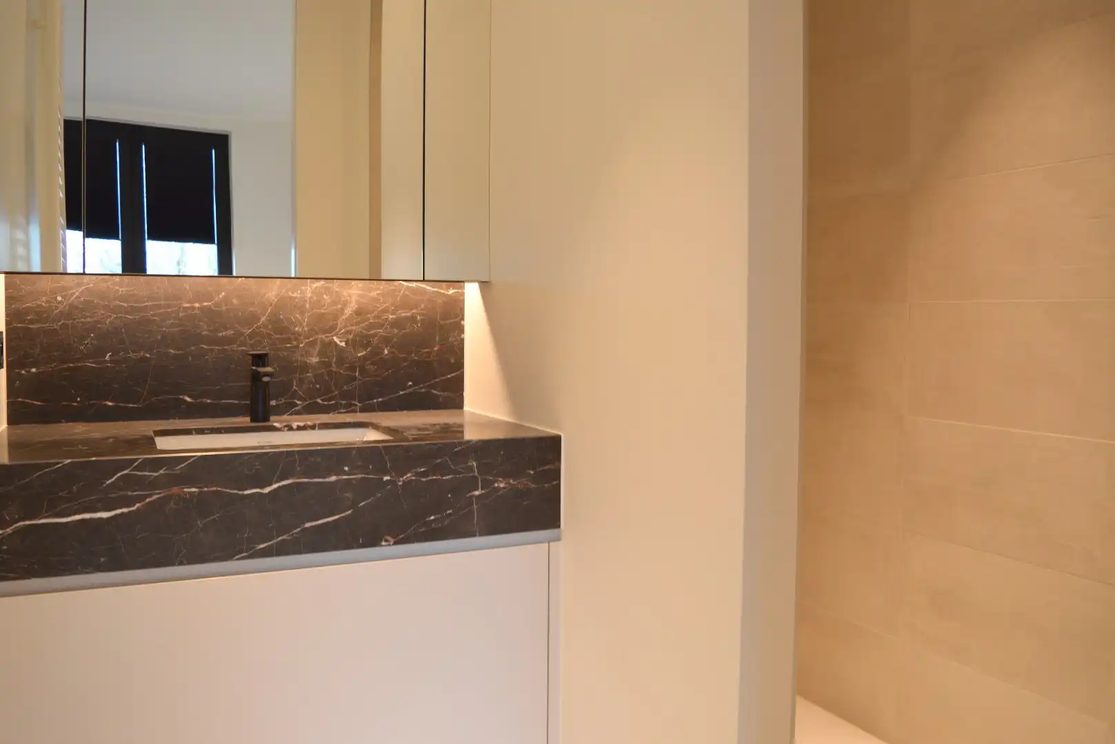 Luxe appartement in het hartje van Kortrijk aan Leie en Broeltorens foto 12