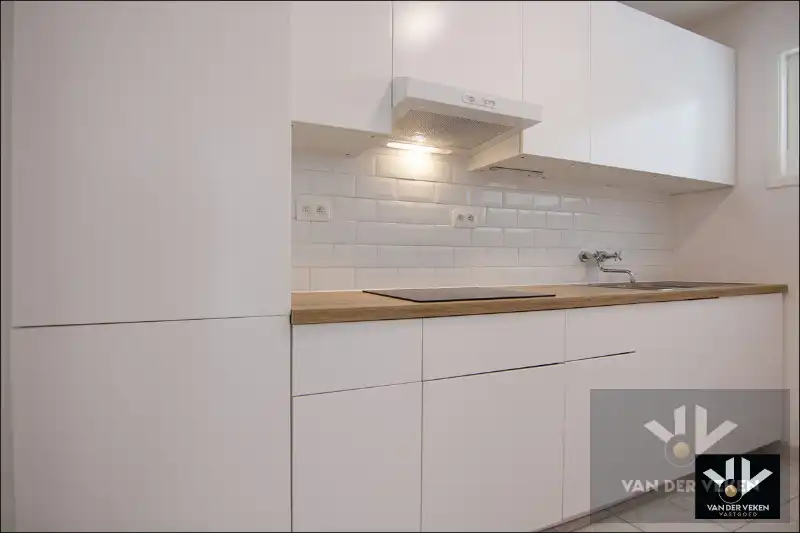 Lichtrijk en instapklaar appartement met 2 slaapkamer en terras gelegen in hartje Runkst foto 6