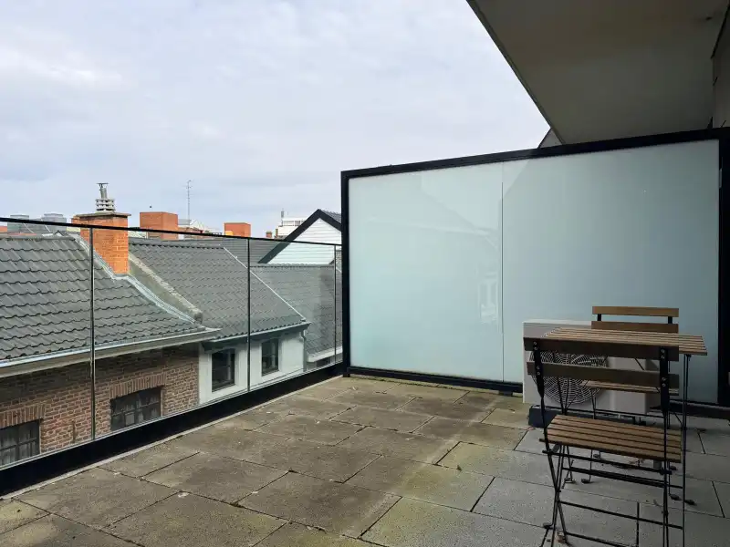 SERVICEFLAT MET GEZELLIG TERRAS foto 5