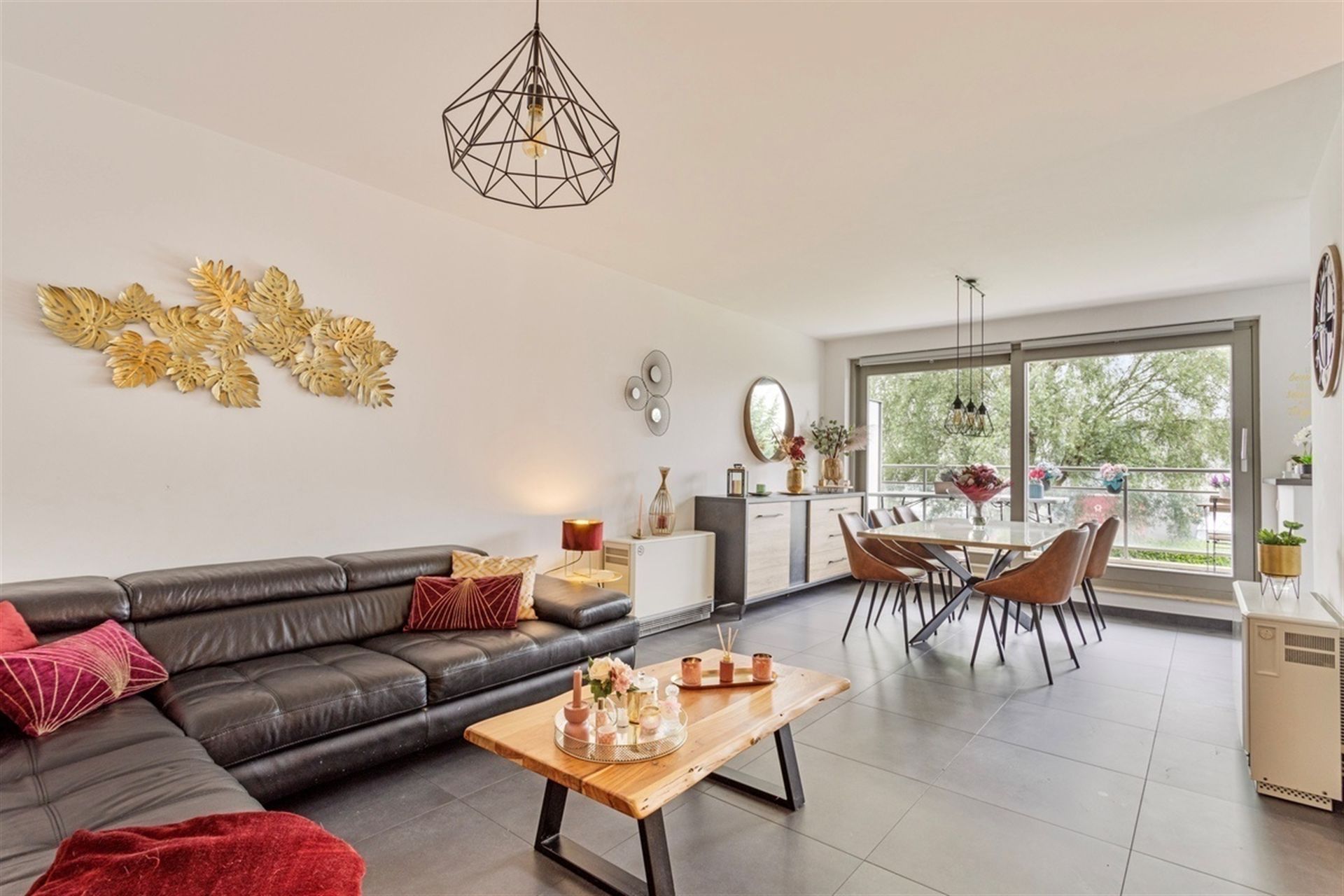Schitterende hedendaagse appartement te koop. foto 3