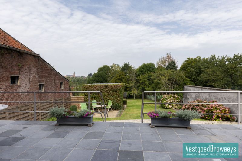Te koop: Karaktervol voormalig gemeentehuis in hartje Horebeke foto 17