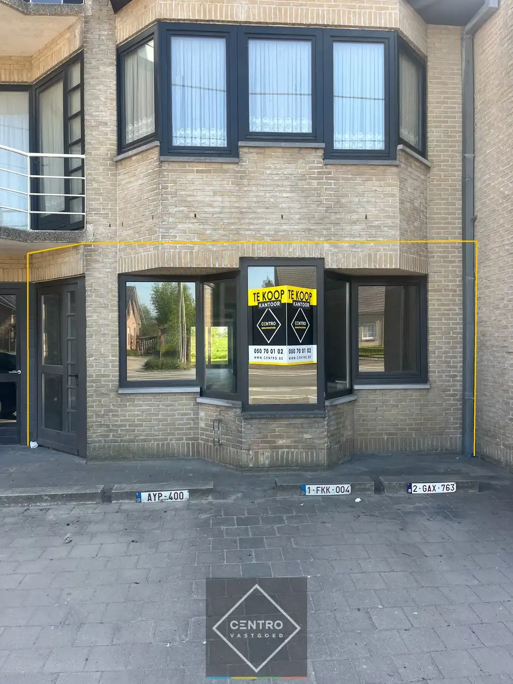 Prachtig gerenoveerde HANDELSRUIMTE / KANTOOR met TUIN langs een drukke verbindingsbaan (Gistel - Torhout, N33) te Ichtegem. foto 12