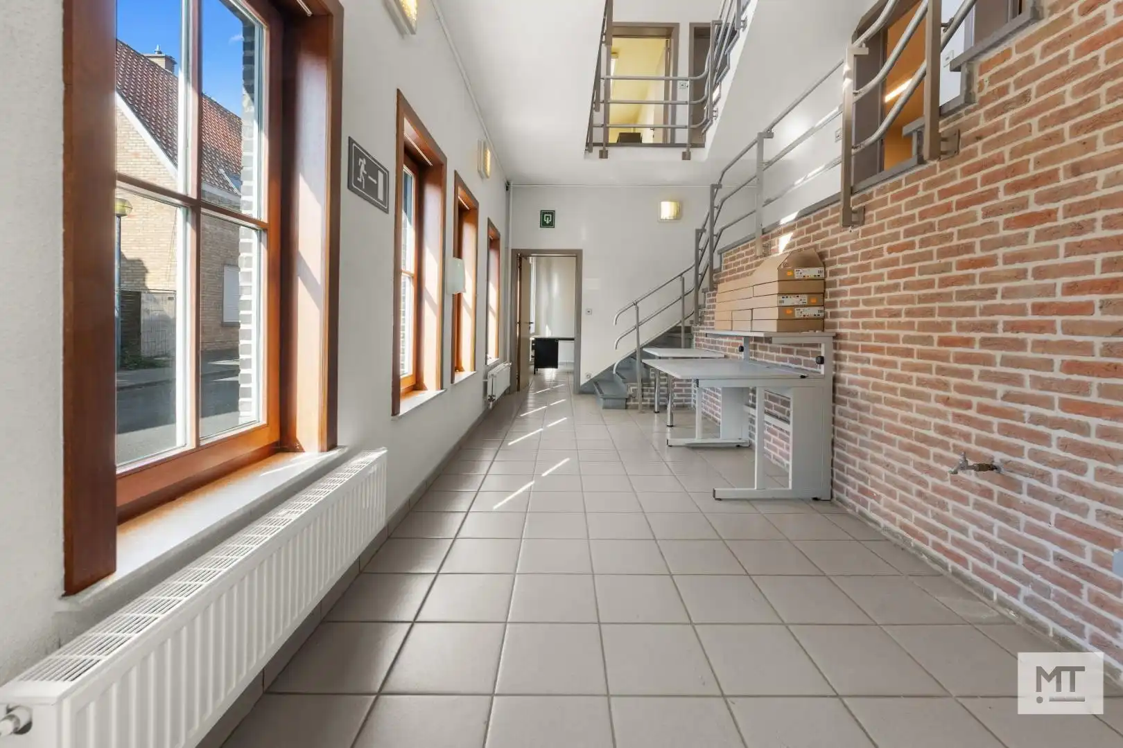 Voormalig politiecommissariaat te koop in Westrozebeke foto 5