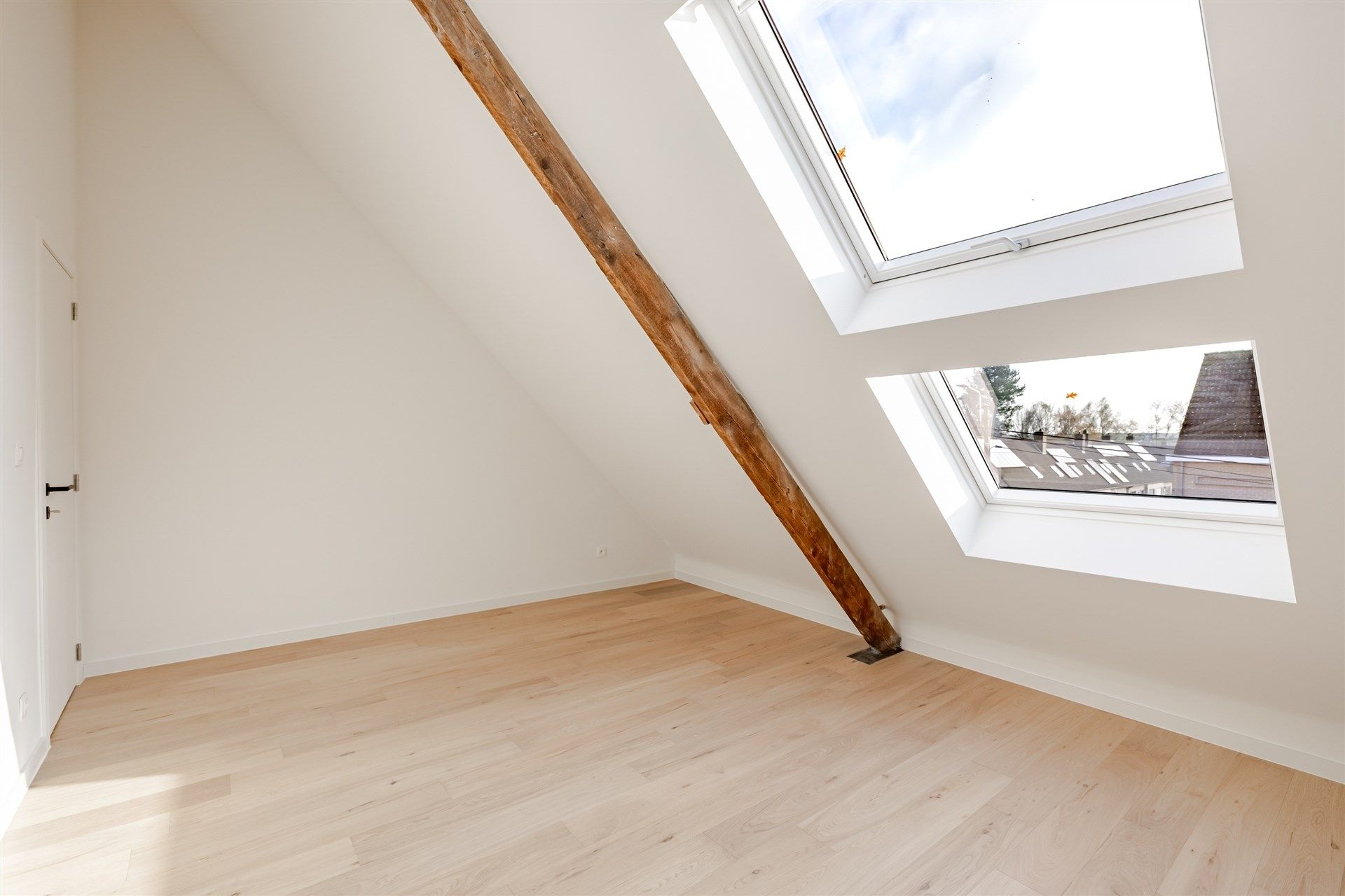 Subliem gerenoveerde woning met 4 slks op topligging foto 25