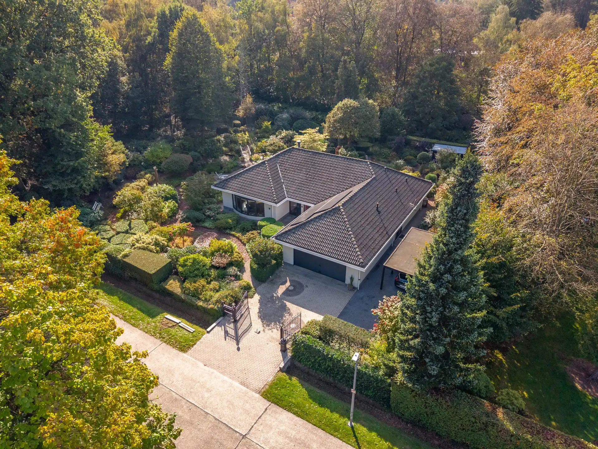 Instapklare gelijkvloersvilla met unieke parktuin op 2.086 m²  foto 55