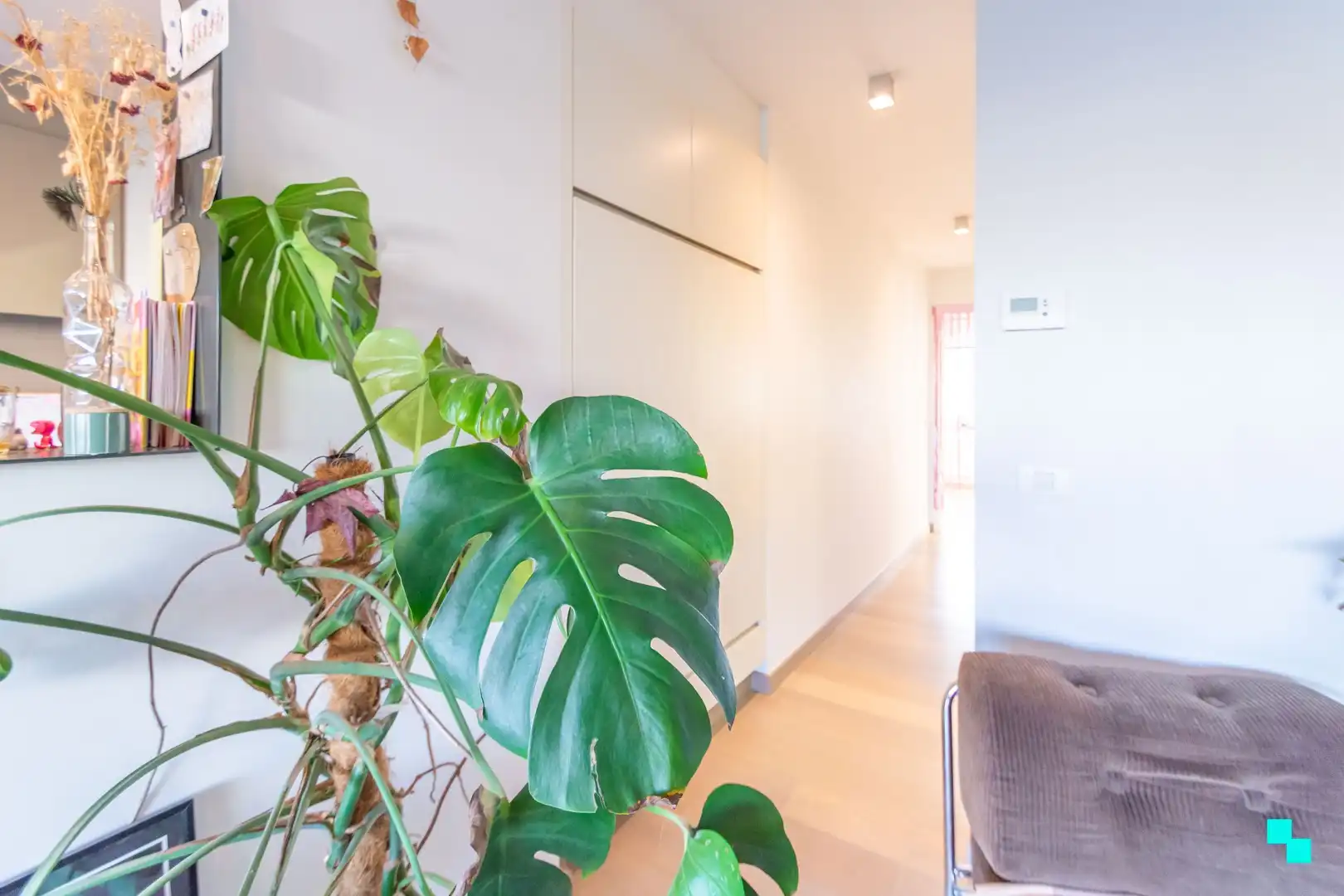 Lichtrijk twee slaapkamerappartement met tuin te Gent foto 8