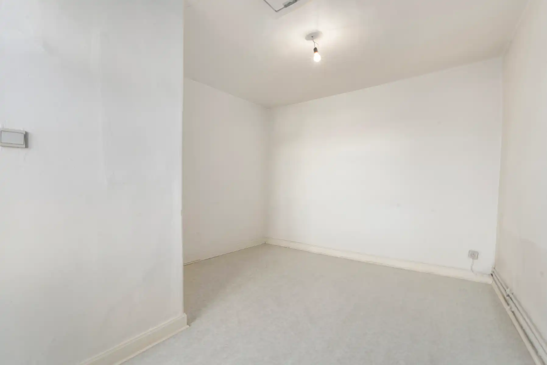 Te renoveren woonhuis op 219m²,centraal gelegen te Roeselare foto 10