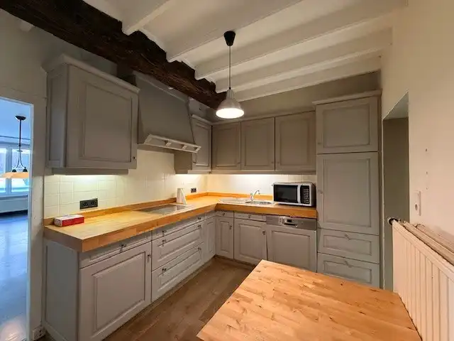 Duplex appartement met 2 slaapkamers en dakterras in het centrum van Maaseik.  foto 11