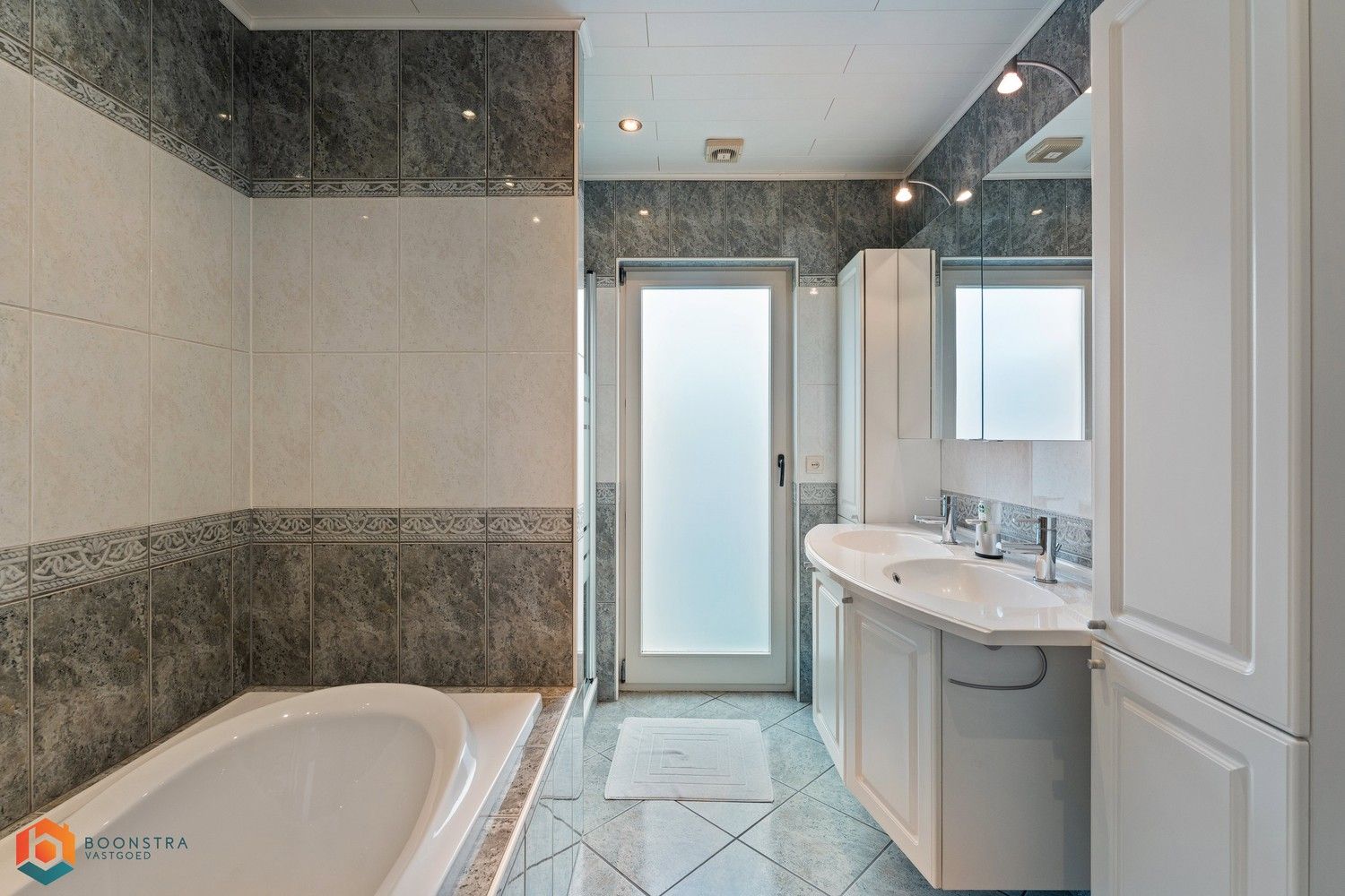 Instapklare woning met 2 slpkrs foto 13