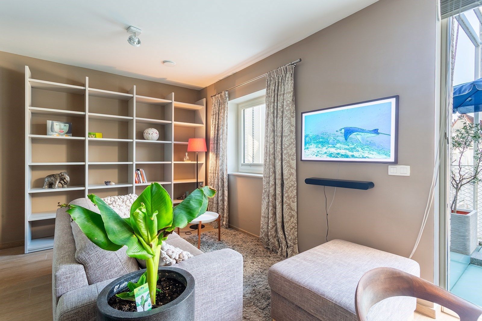 Gemeubeld luxe nieuwbouwappartement gelegen in het hartje van Antwerpen.  foto 6
