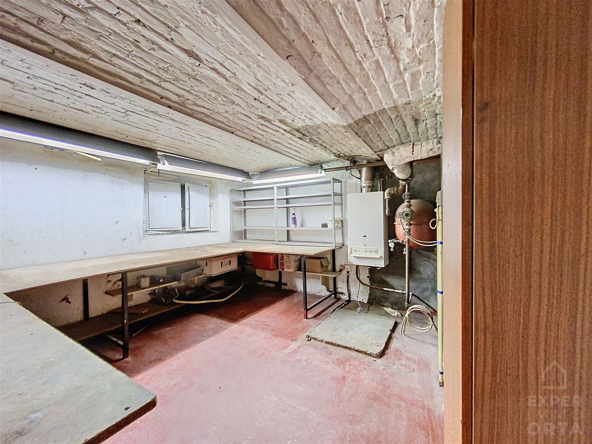 Op te frissen rijwoning met tuin en 4 slaapkamers foto 19