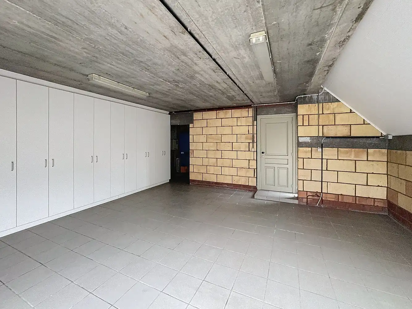 Ruime villa met zwembad op een rustige locatie foto 20