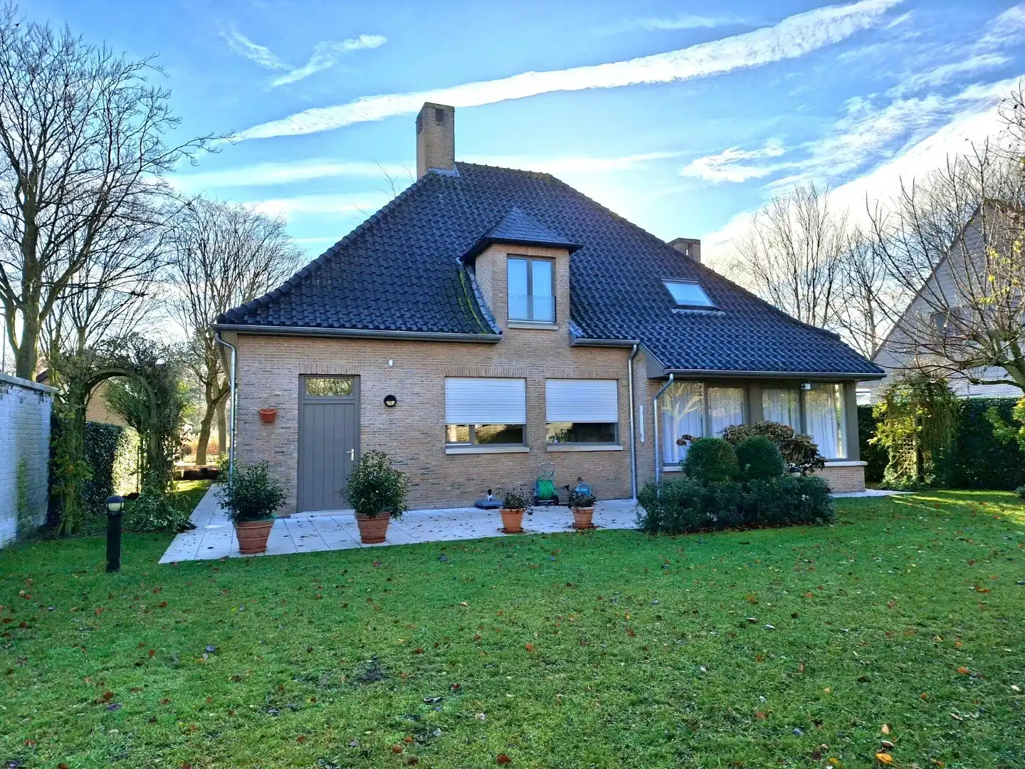 Residentieel gelegen villa foto 4