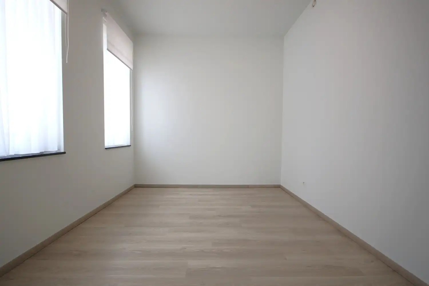 Modern gelijkvloers appartement met 2 slaapkamers en groot terras foto 4