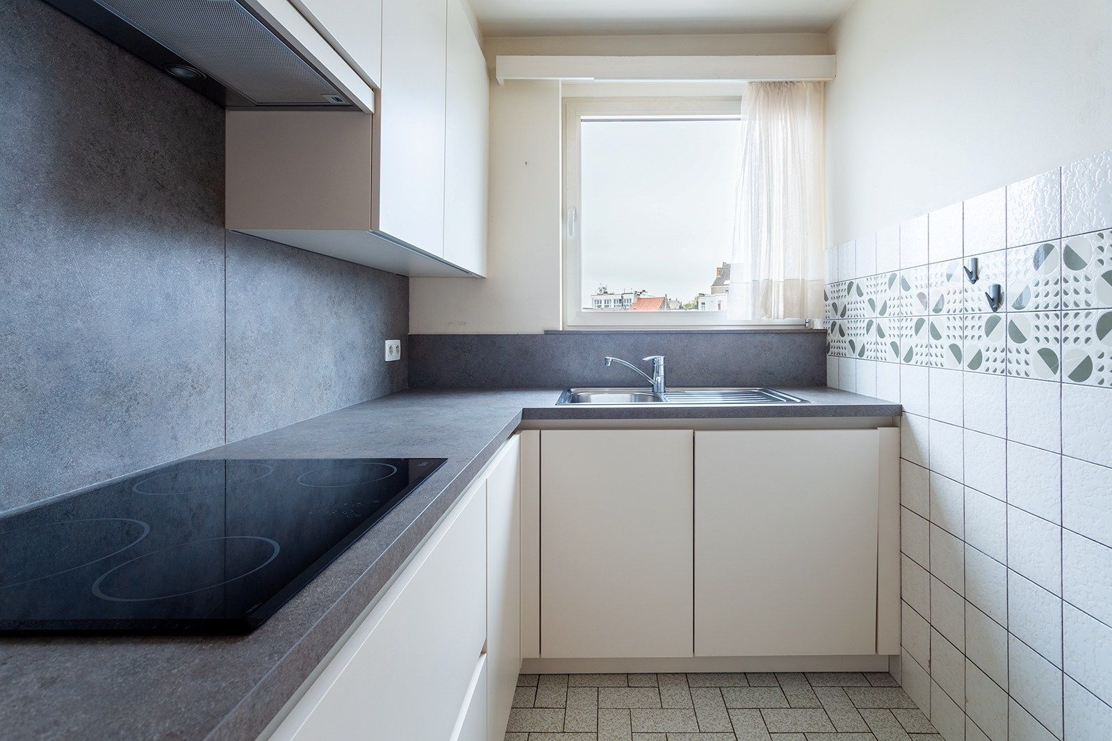 Ruim appartement met veel lichtinval foto 12