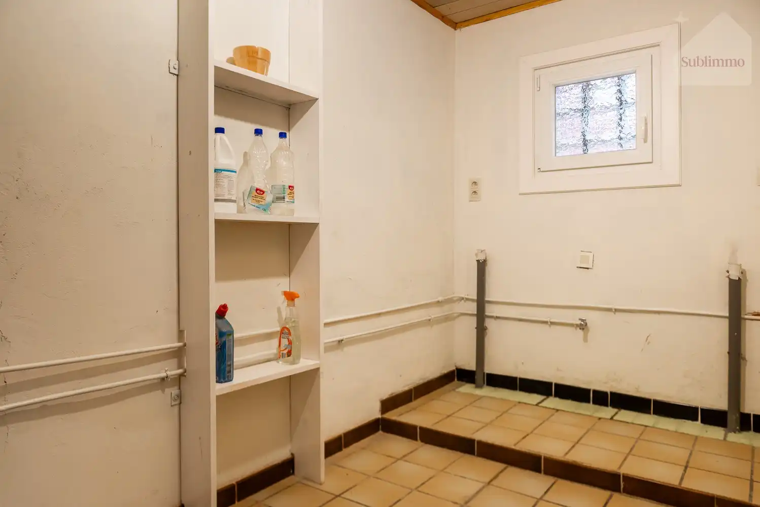Charmante halfopen bebouwing op idyllische bosrijke locatie – uniek renovatieproject foto 12