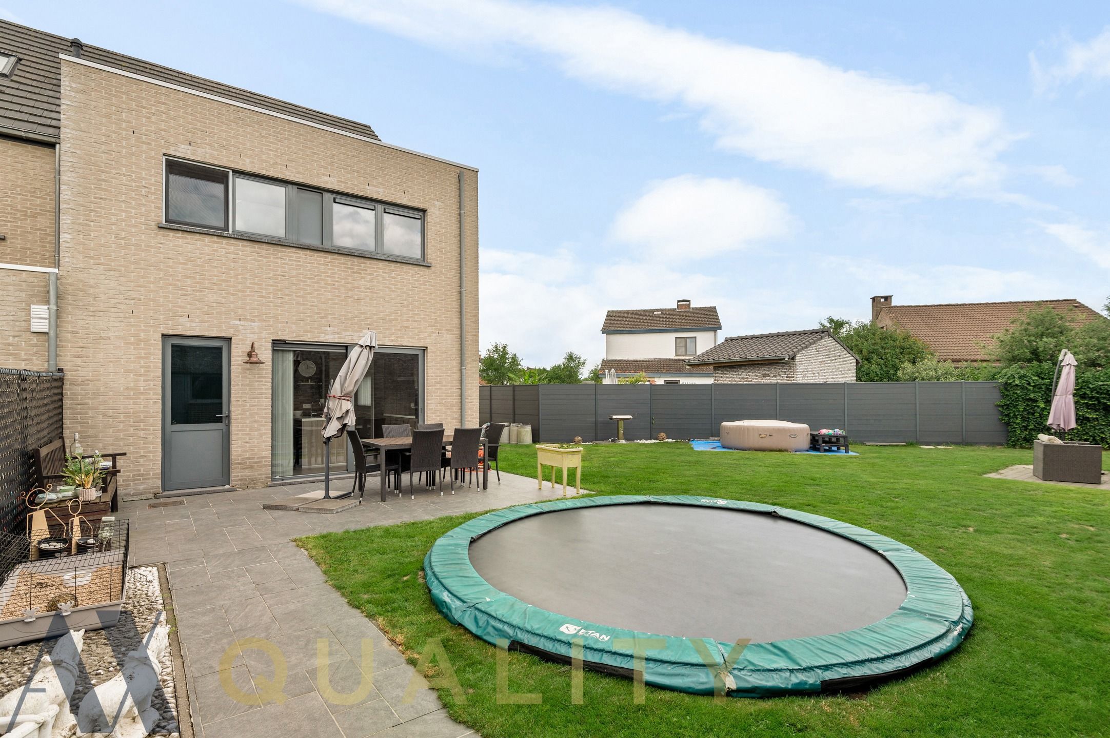 Instapklare recent energiezuinige (energielabel A) Half-open woning met  3 slpk. tuin en dubbele garage foto 18