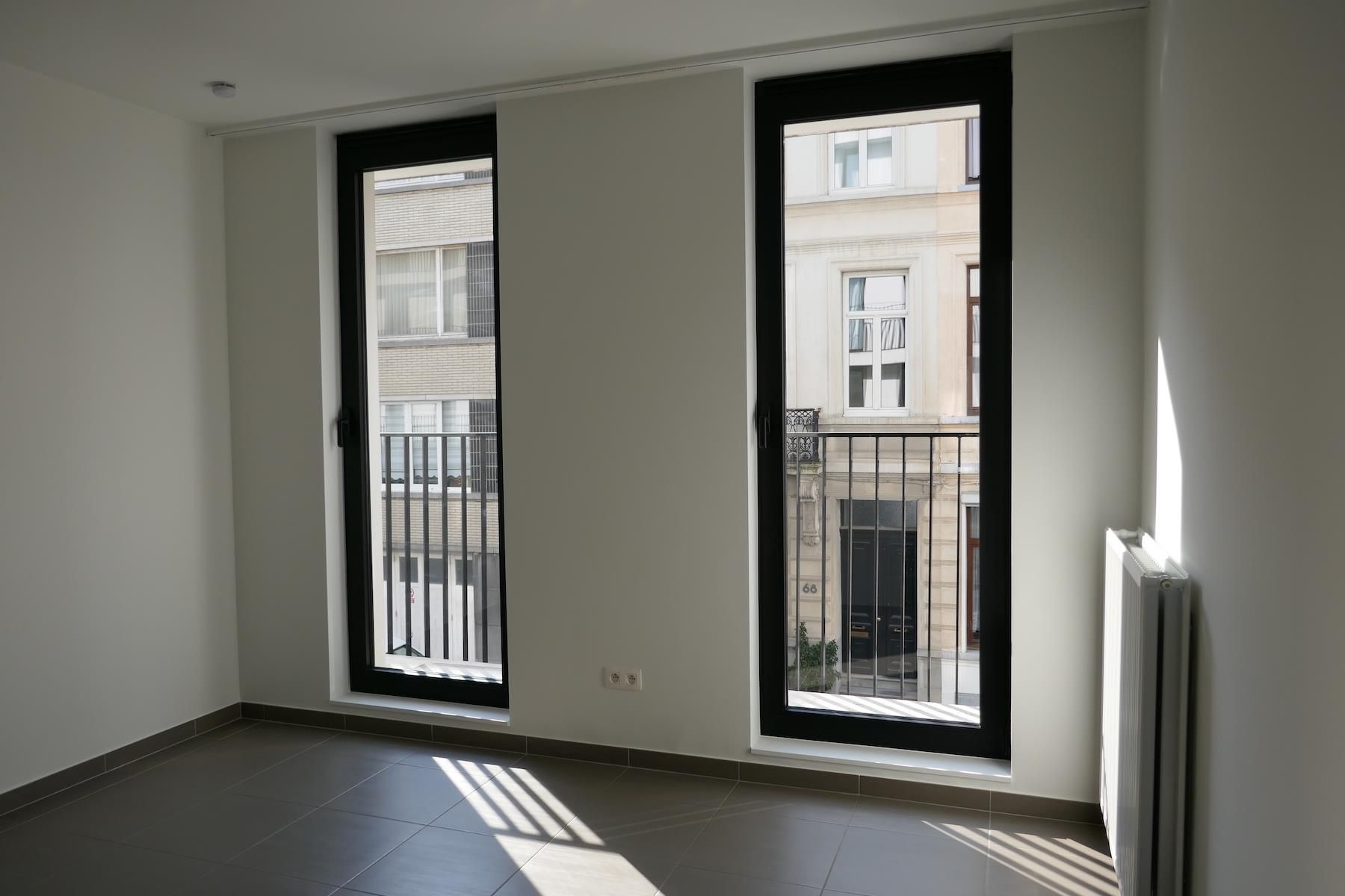 ANTWERPEN - Instapklaar appartement met terras foto 8