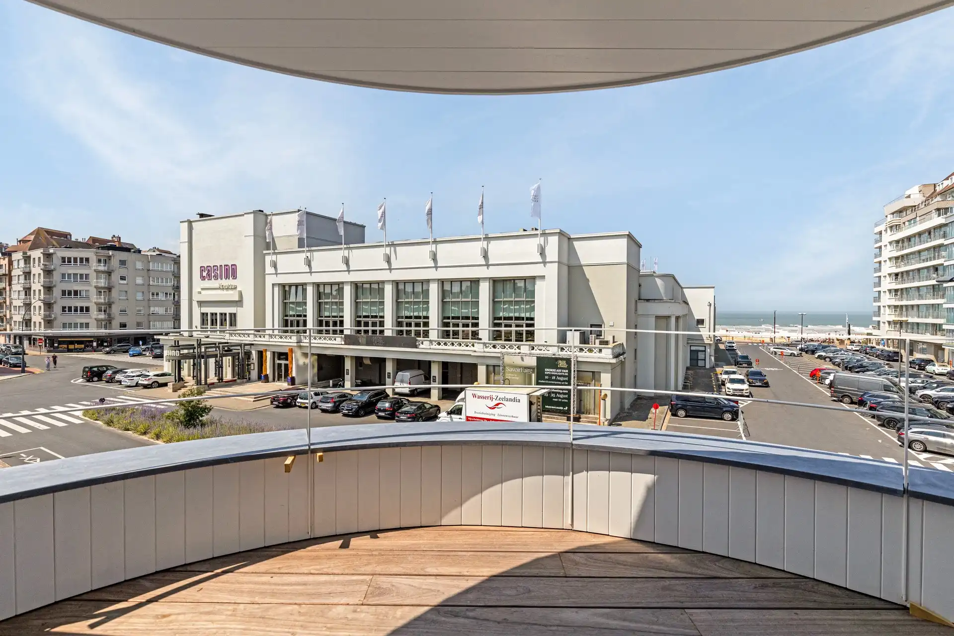 Exclusieve, volledig gerenoveerde hoekvilla met adembenemend zeezicht aan de Zeedijk. foto 26