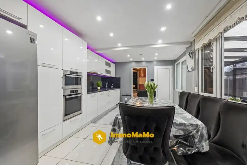 HUIS TE KOOP IN SINT-KRUIS-WINKEL foto 8