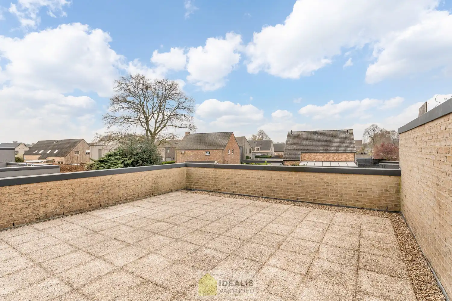 IDEALIS VASTGOED – INSTAPKLAAR DUPLEX APPARTEMENT GELEGEN OP UITERST CENTRALE LOCATIE TE HECHTEL-EKSEL foto 20