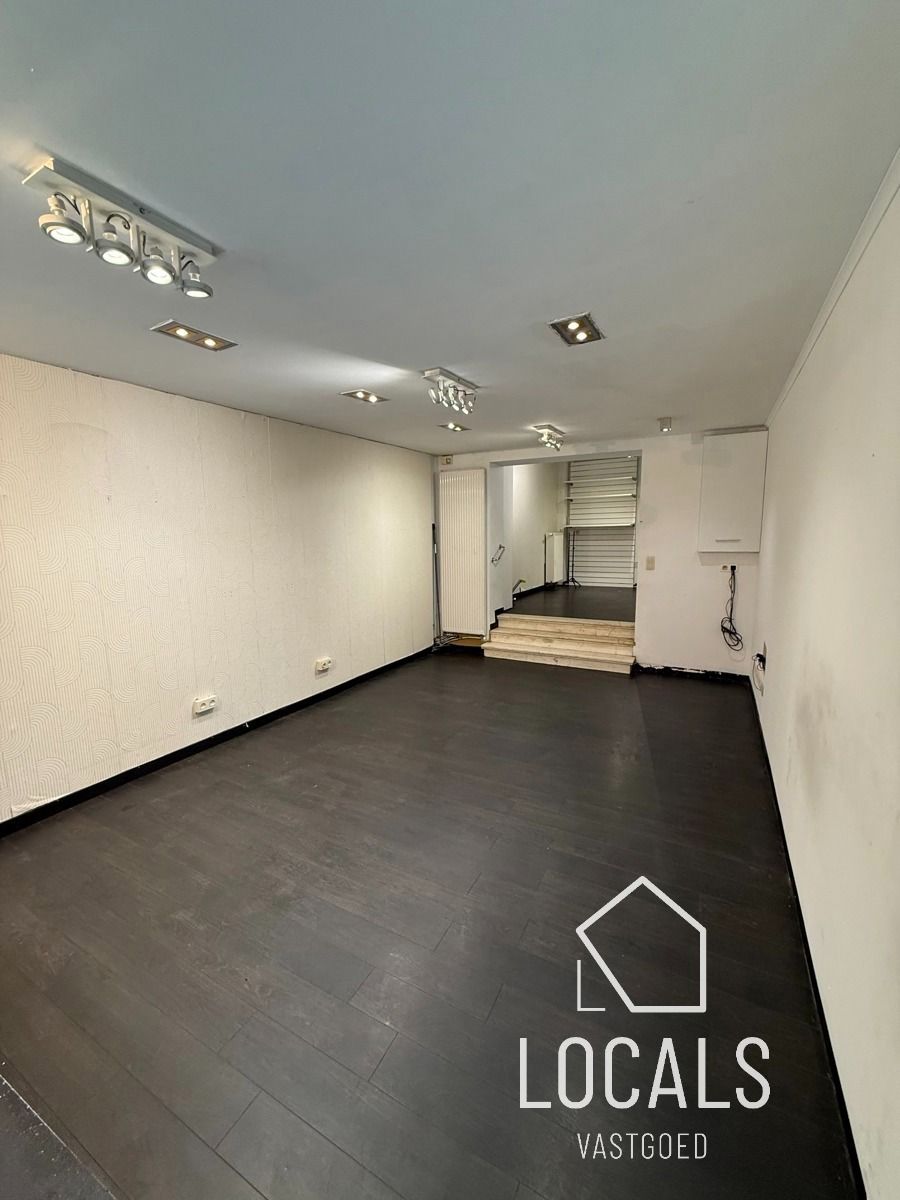 Commercieel pand te huur in centrum Ninove foto 3