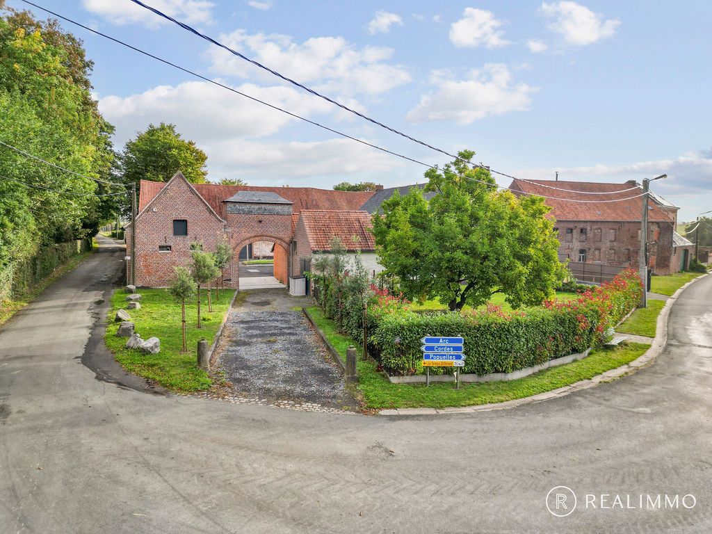 Authentieke vierkantshoeve op mooie ligging met tal van mogelijkheden foto 2