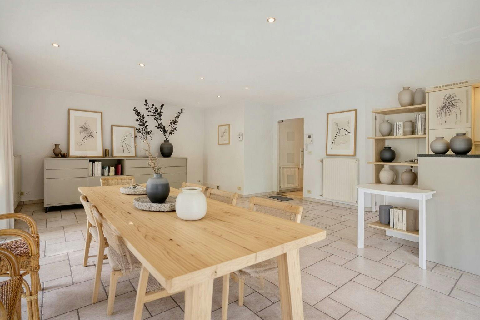  Instapklaar 2-slaapkamer appartement vlakbij het centrum van Roeselare! foto 6