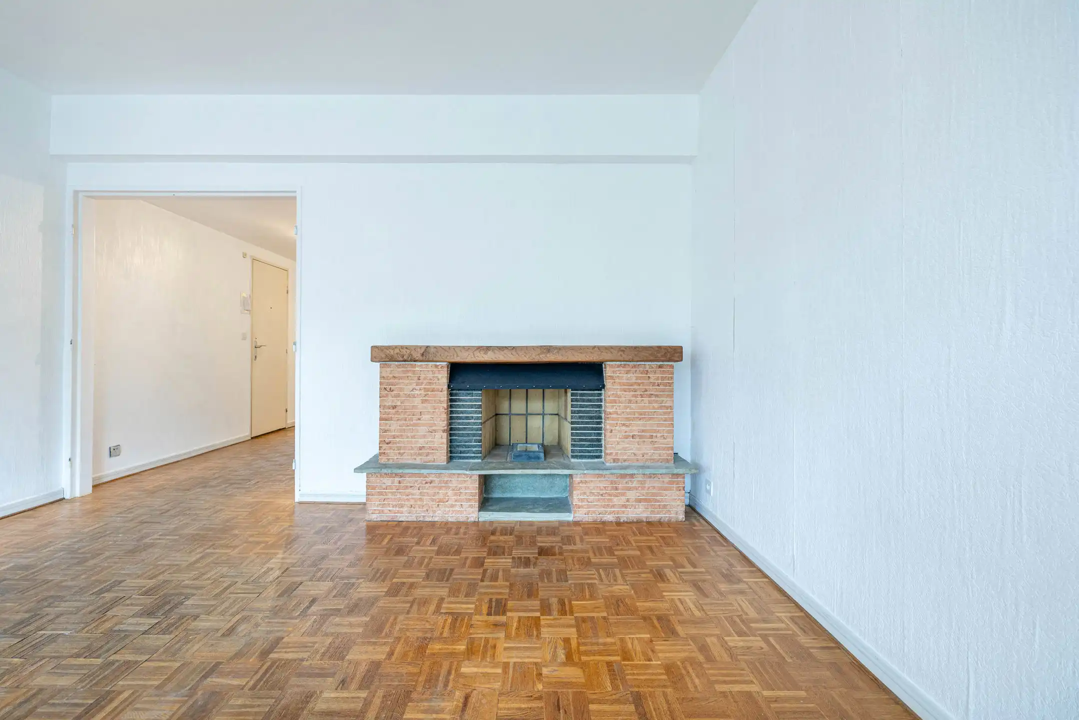 Ruime doorlopende woning met 1 slpkmr, 2 terrassen en EPB D foto 4