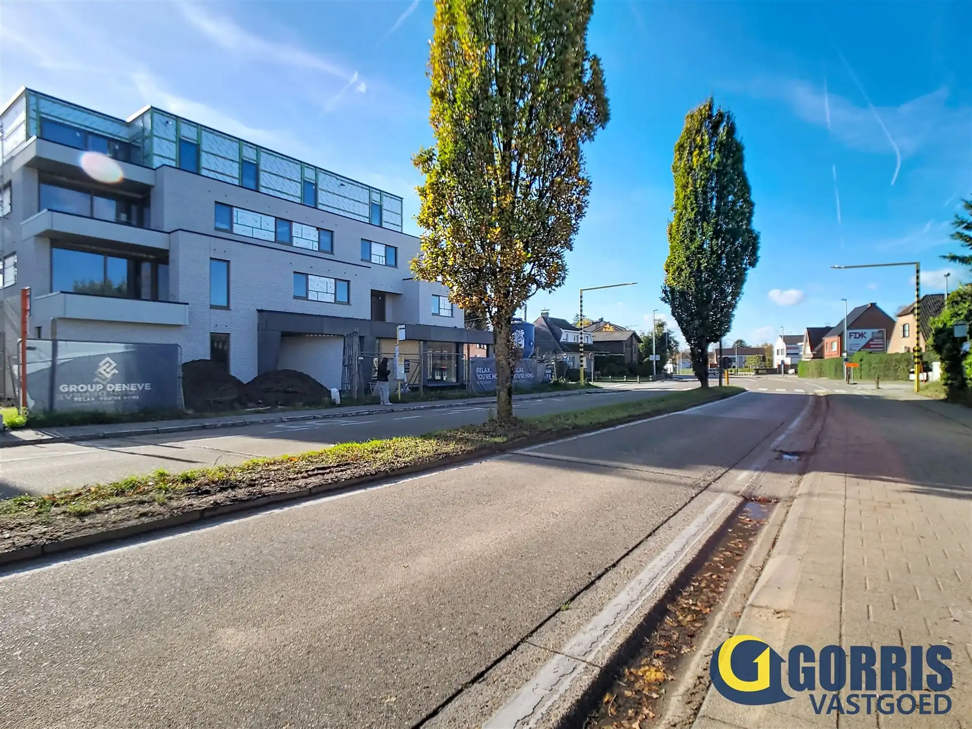  Ruime commerciële ruimte van 198 m² op toplocatie in Heist-op-den-Berg foto {{pictureIndex}}