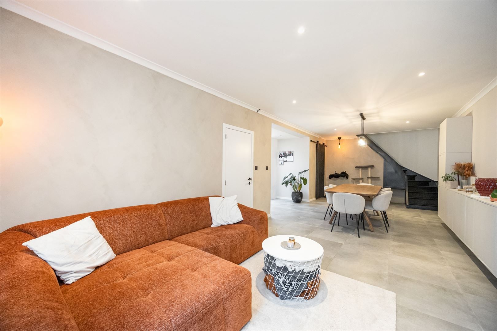 Instapklare rijwoning met 2 slaapkamers foto 3