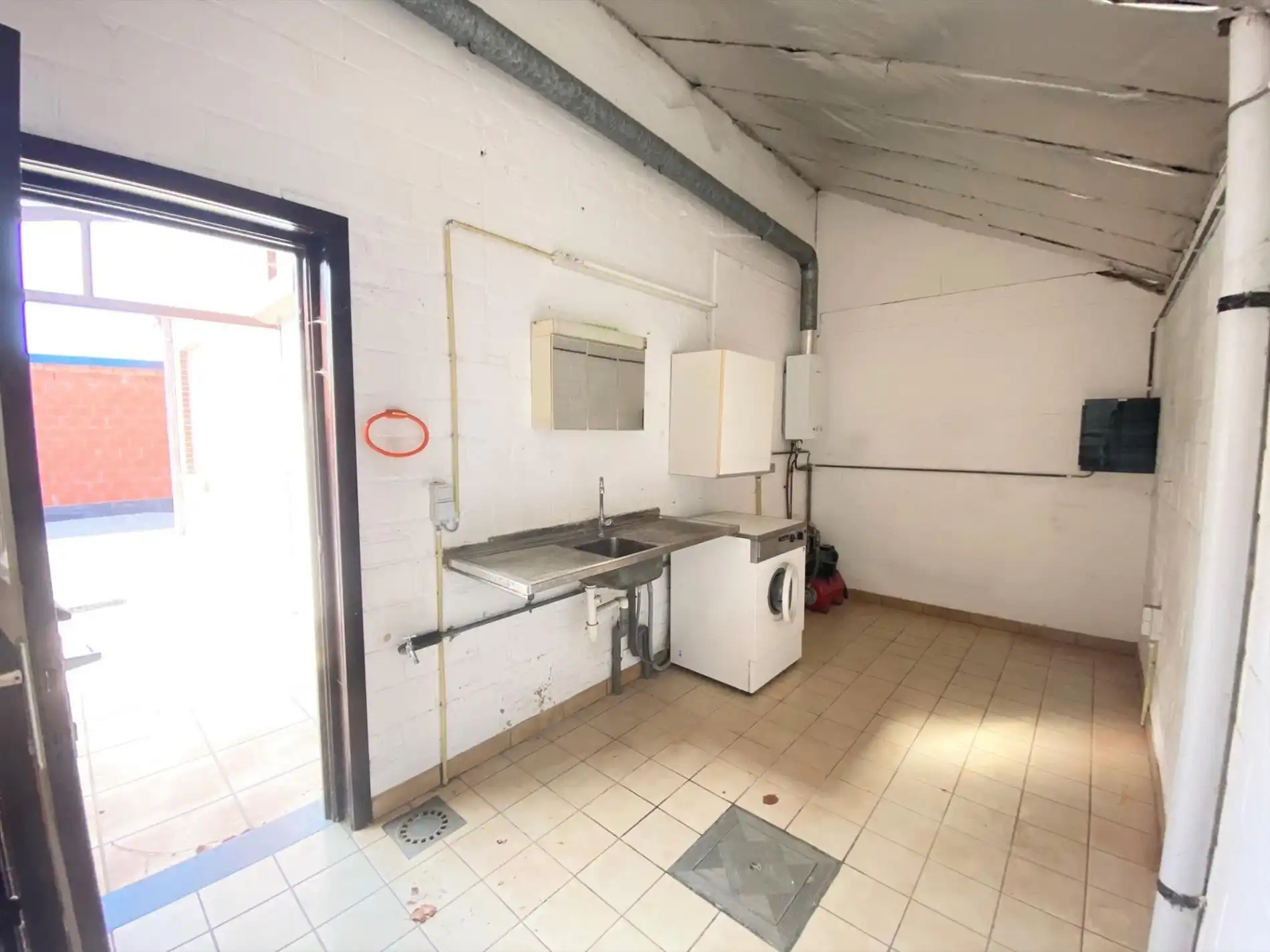 ALLEENSTAANDE GEZINSWONING MET 4 SLPKS EN TUIN! foto 5