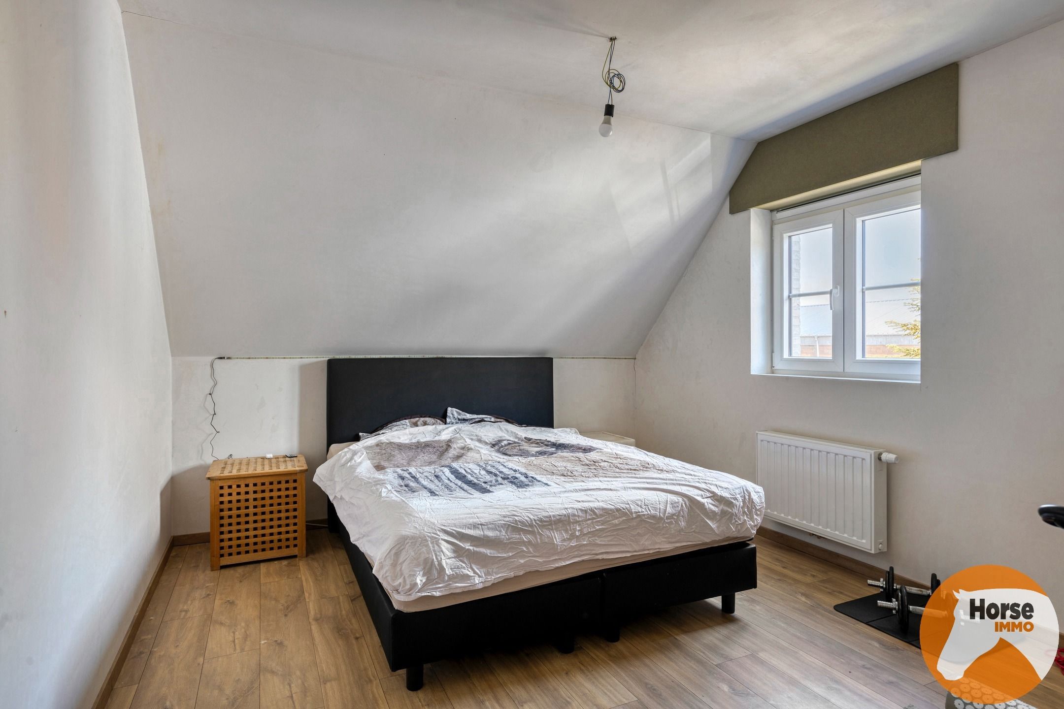 TORHOUT - Recente HOB met paardenstallen foto 15