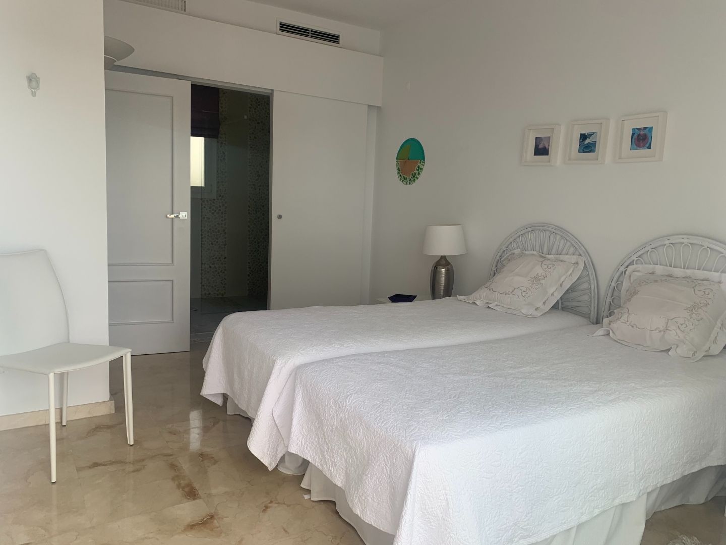 Gezellige duplex met zicht over de Nueva Andalucia vallei naar de Middellandse zee. foto 31