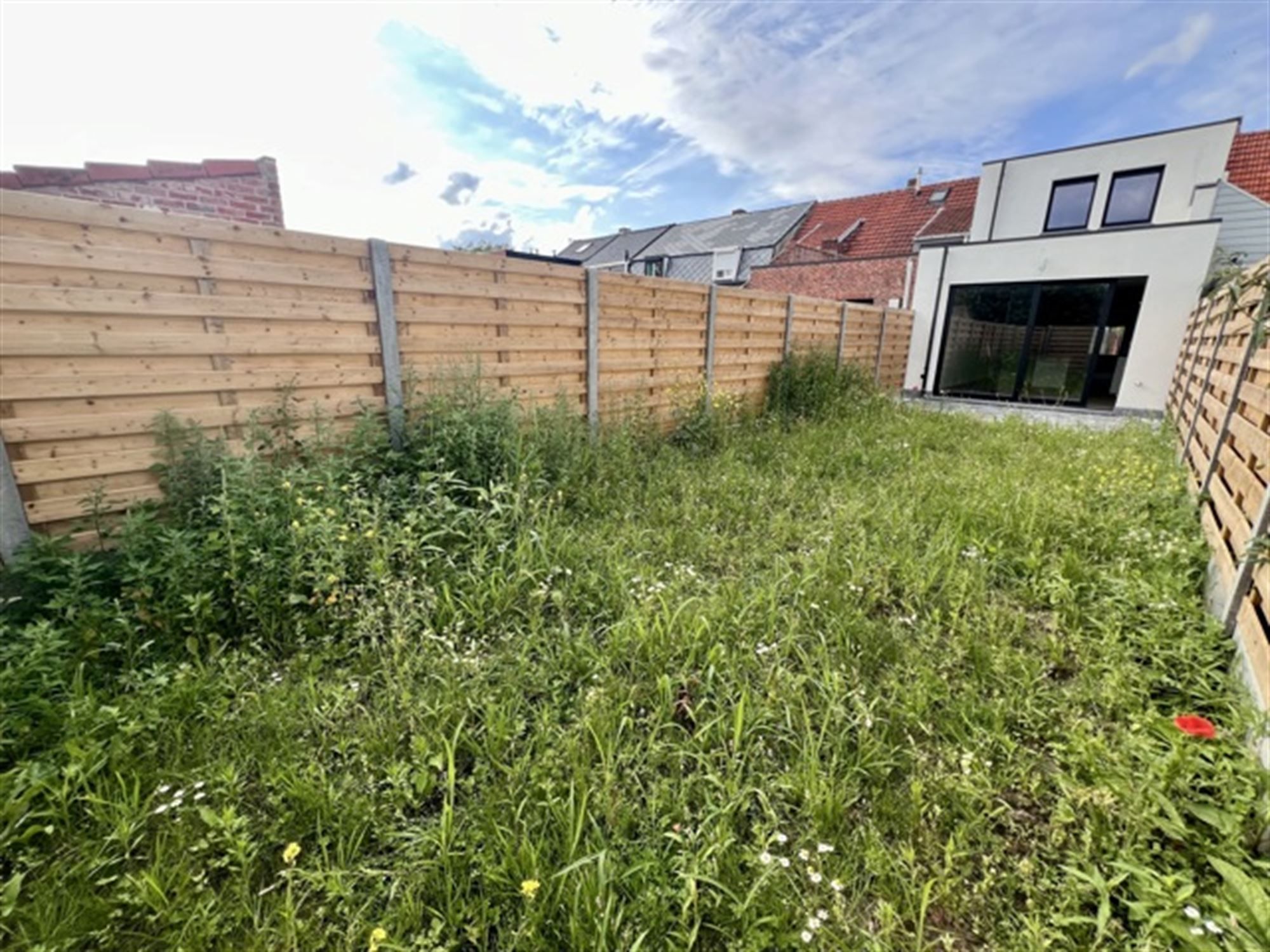 Gerenoveerde woning met 3 slaapkamers en tuin foto 15