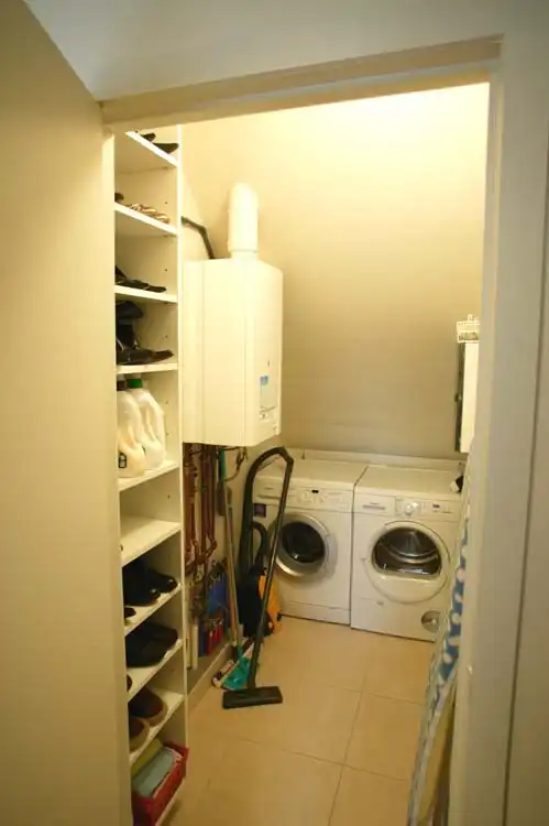 Prachtig Dakappartement met 2 slaapkamers en TERRAS te huur in Roeselare foto 5