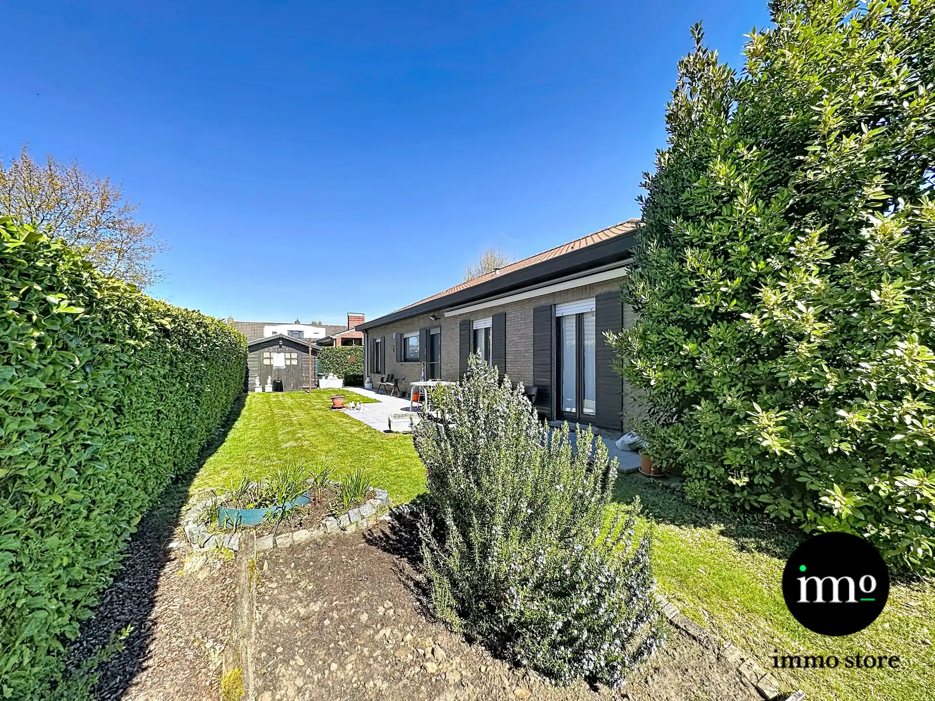 Charmante open bebouwing, bungalow, met veel potentieel! foto 4