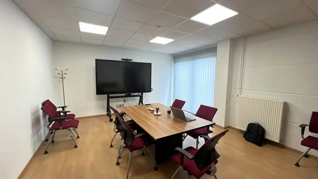 Functioneel bedrijfspand te huur in industriepark E17/4 te Lokeren foto 3