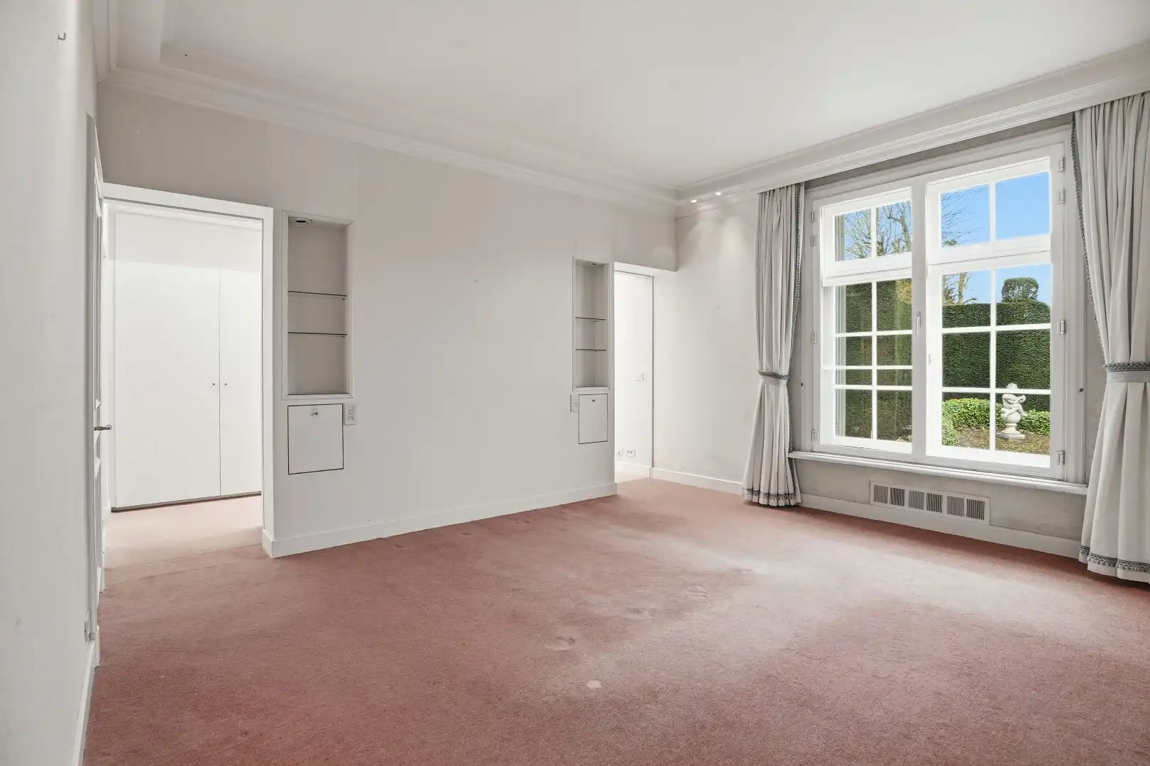 Statige woning te koop in centrum Stasegem, onder de kerktoren op 1000 m² grond, afgewerkt met authentieke en kwaliteitsvolle materialen. foto 18