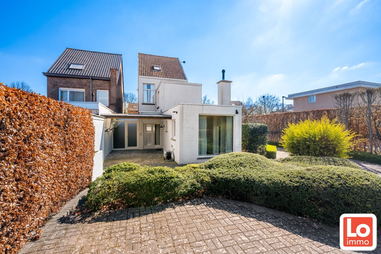 Prachtige eigendom op 1774m² met ruime garage/magazijn en 5 slaapkamers foto 21