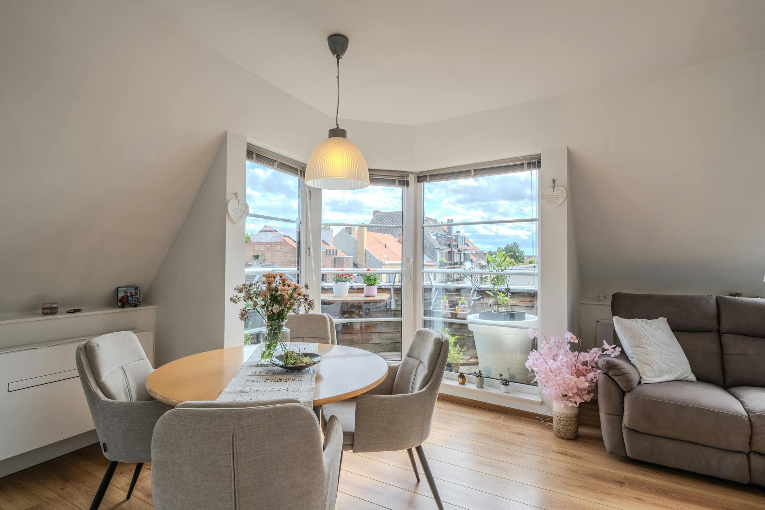 Instapklaar dakappartement met 1 slaapkamer te Oostende foto 8