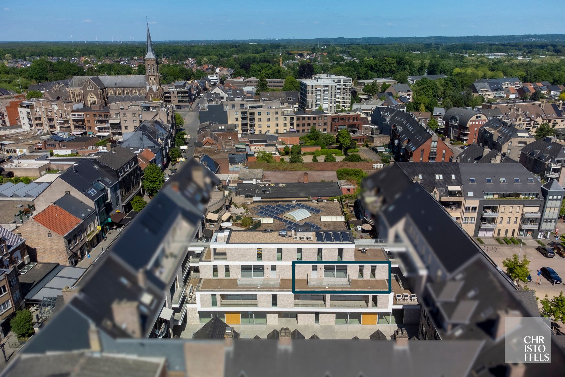 TE HUUR - Nieuwbouw 2-slaapkamerappartement in hartje Lanaken! foto 2