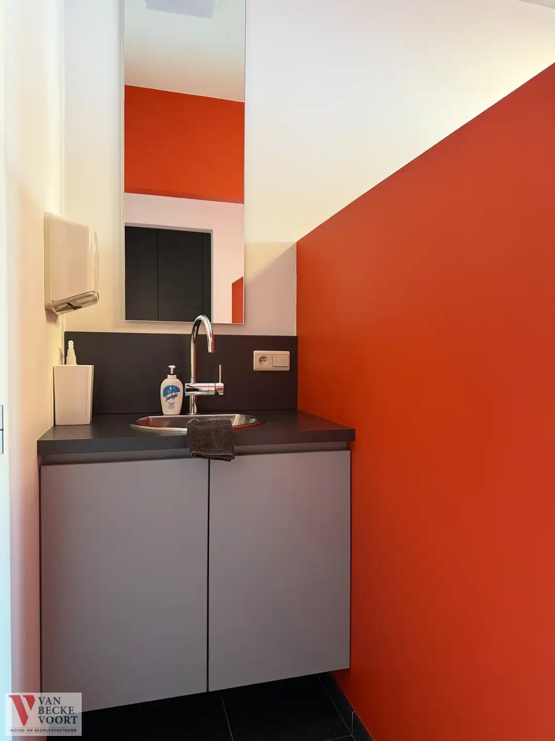 Handelsgelijkvloers 75m² foto 11