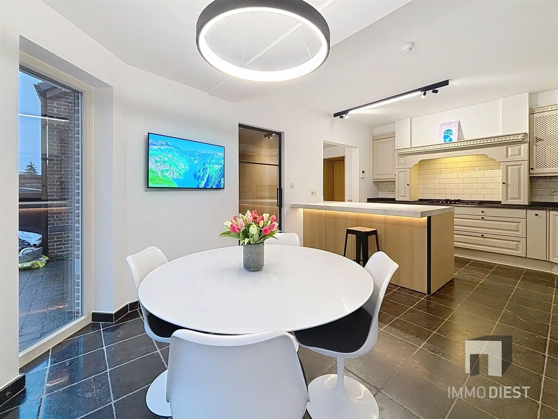 Klasse villa met moderne inrichting in Paal foto 17