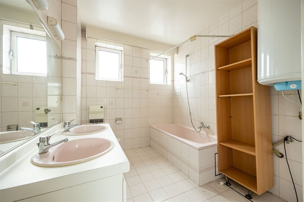 Lichtrijk appartement met 2 slaapkamers in centrum Leuven foto 16