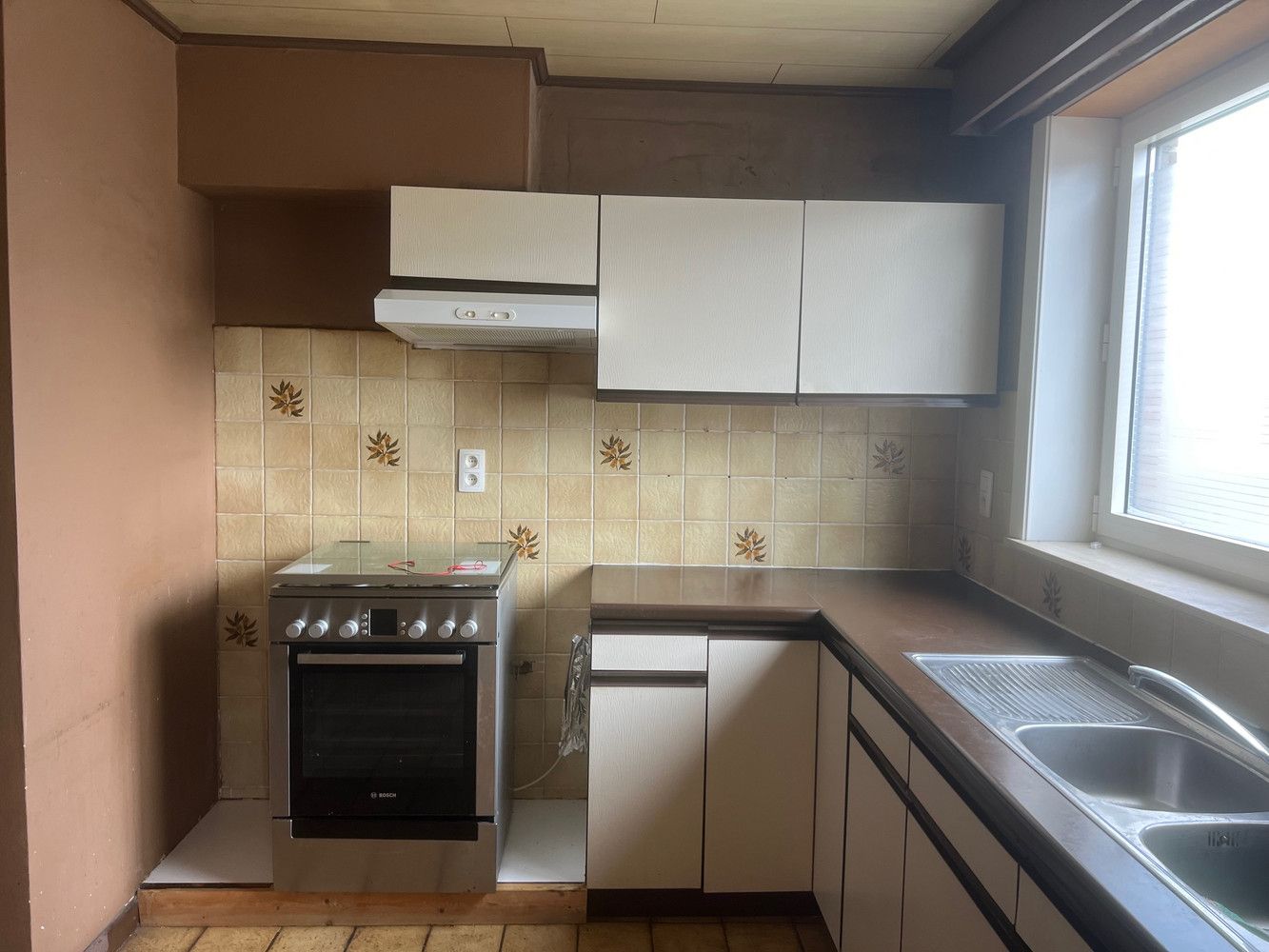 Twee slaapkamer appartement met ruime garage foto 5