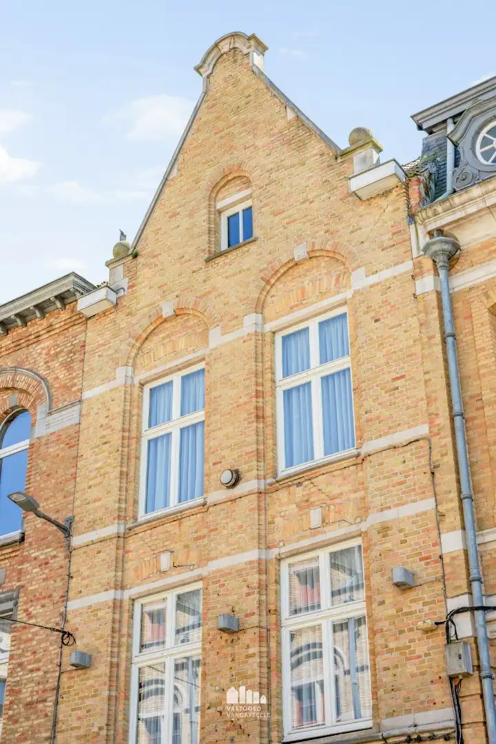 Unieke handelswoning op TOPlocatie in hartje Ieper foto 4